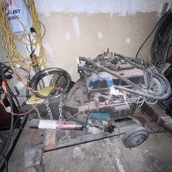 302 Ford motor + 3 Speed Trans