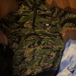Clothes Size Medium, Small can also fit Medium. Hello Kitty new Camo hoody no tags, and other vintage jackets, Mickey, Gloria Vanderbilt great qual
