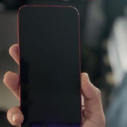 iPhone (does not turn on)