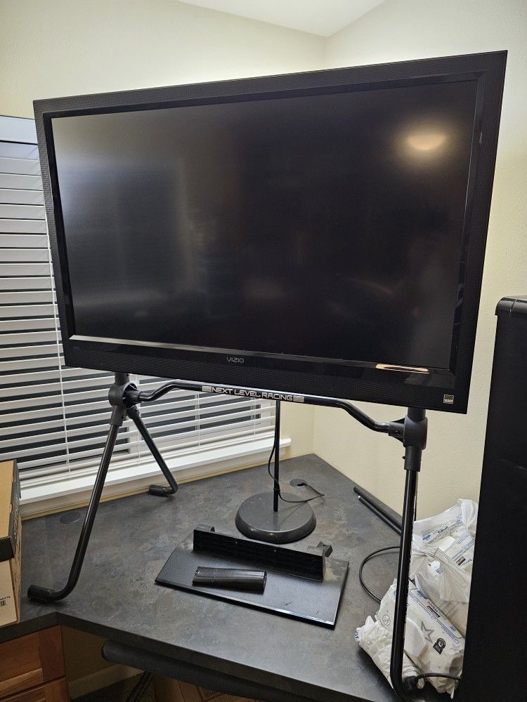42" Vizio TV 