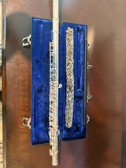 Germeinhardt SP2 flute with original hard case and cleaning rod.
