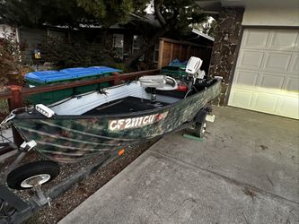 12’ Boat With Motor