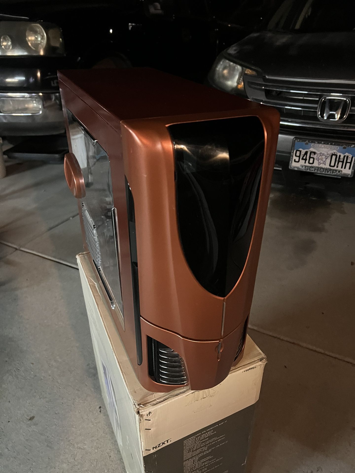 Super cool vintage NZXT Apollo full ATX case. Great condition in original packaging. See pics.