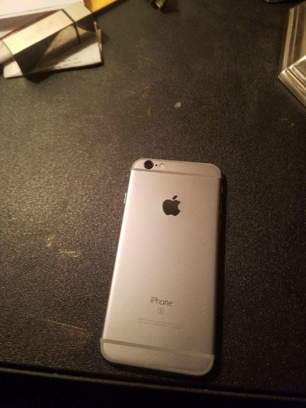 iPhone 6s 32gb perfect condition no cracks no chips