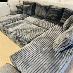 Double Chaise Stunning Sectional!