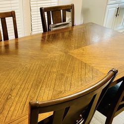 Dining Set With 4 chairs - Local Pickup