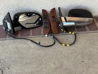 07-13 Escalade side mirrors (set)