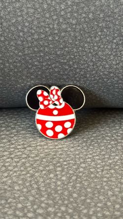 Disney Minnie Mouse Head Bow Pin