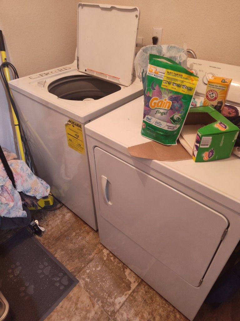 GE Washer And Dryer (Pending Pickup)