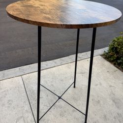 Round Bar Table