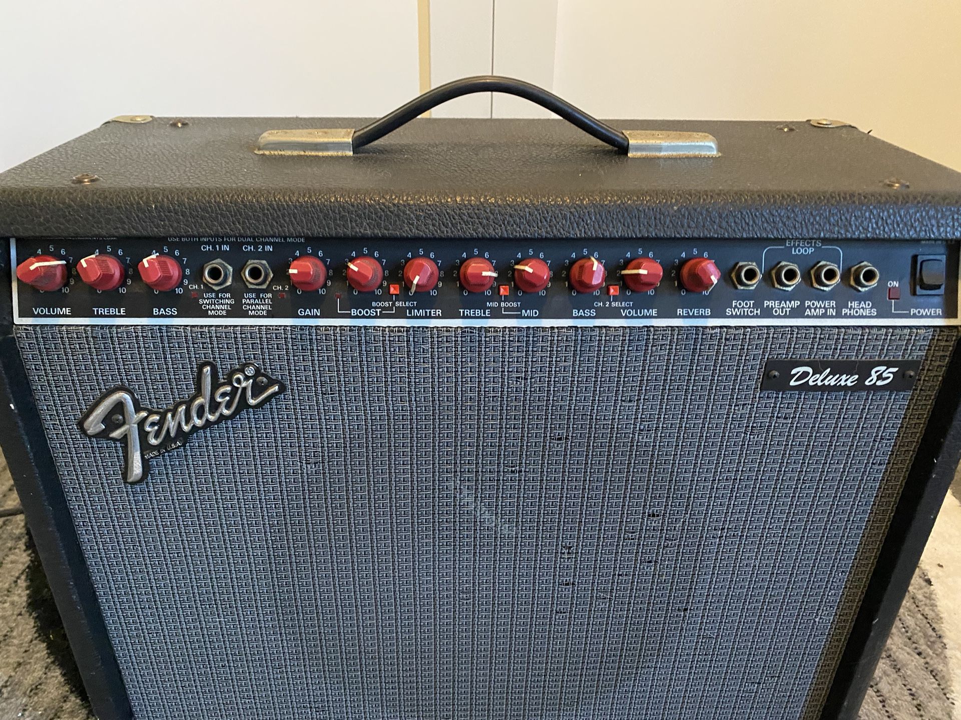 Fender Deluxe 85 Guitar Amp for Sale in Inglewood, CA OfferUp