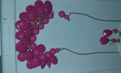 New beaded pink necklace set with earrings