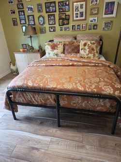 Beautiful Metal Tubular Bedframe