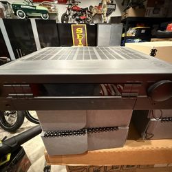 Nakamichi receiver 2 and cd player 4 noth in great shape and have original boxes 