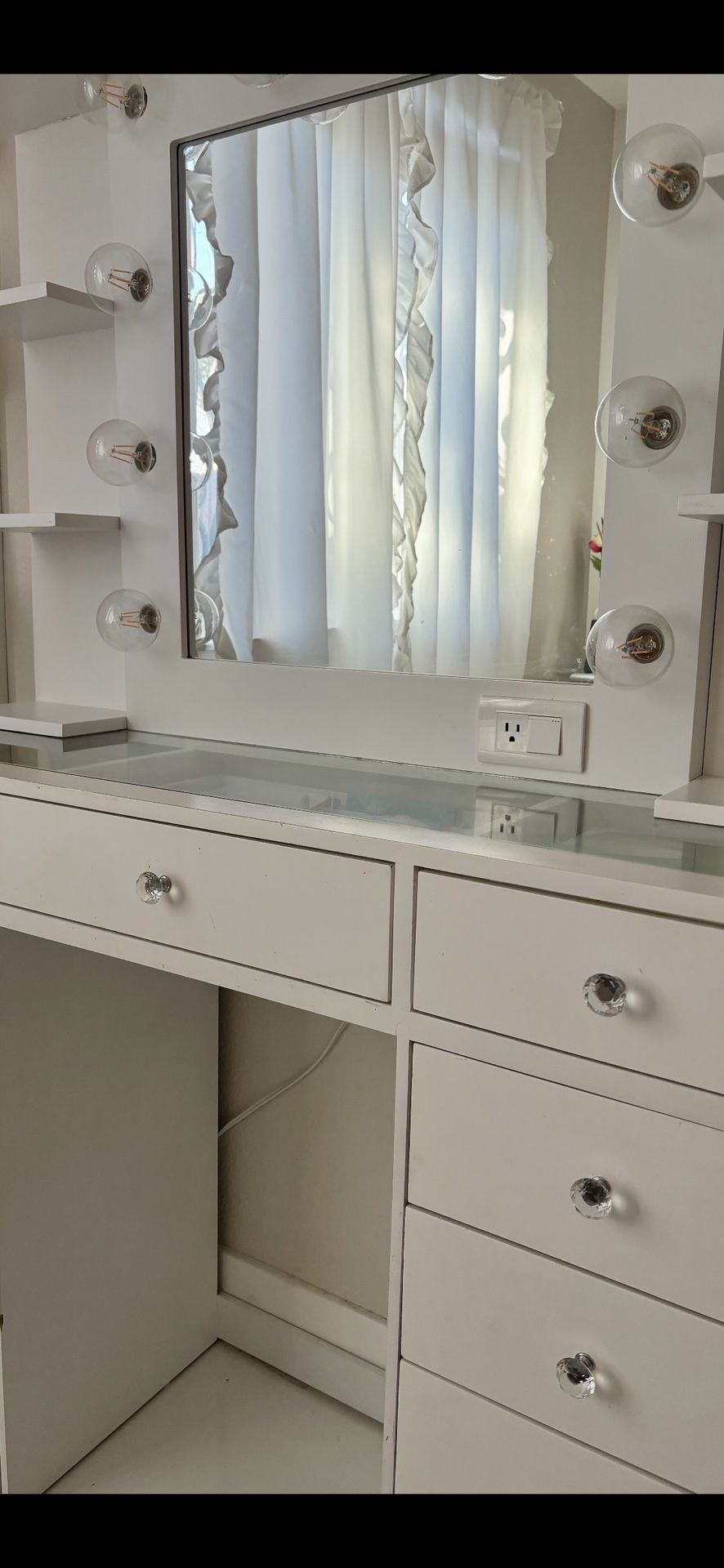  Beautiful Hollywood Vanity With Shelves 