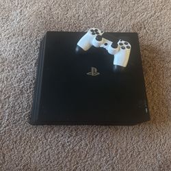 Playstation 4 Pro (PS4)