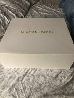 Michael Kors gift box and wraps (Only 1 Left )