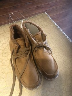 Kids Sherpa Boots Size 4
