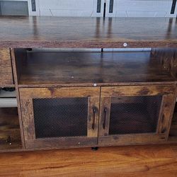 55" Farmhouse TV Stand Entertainment Center; Media Console Table, Fits Tvs up to 65", Rustic Brown