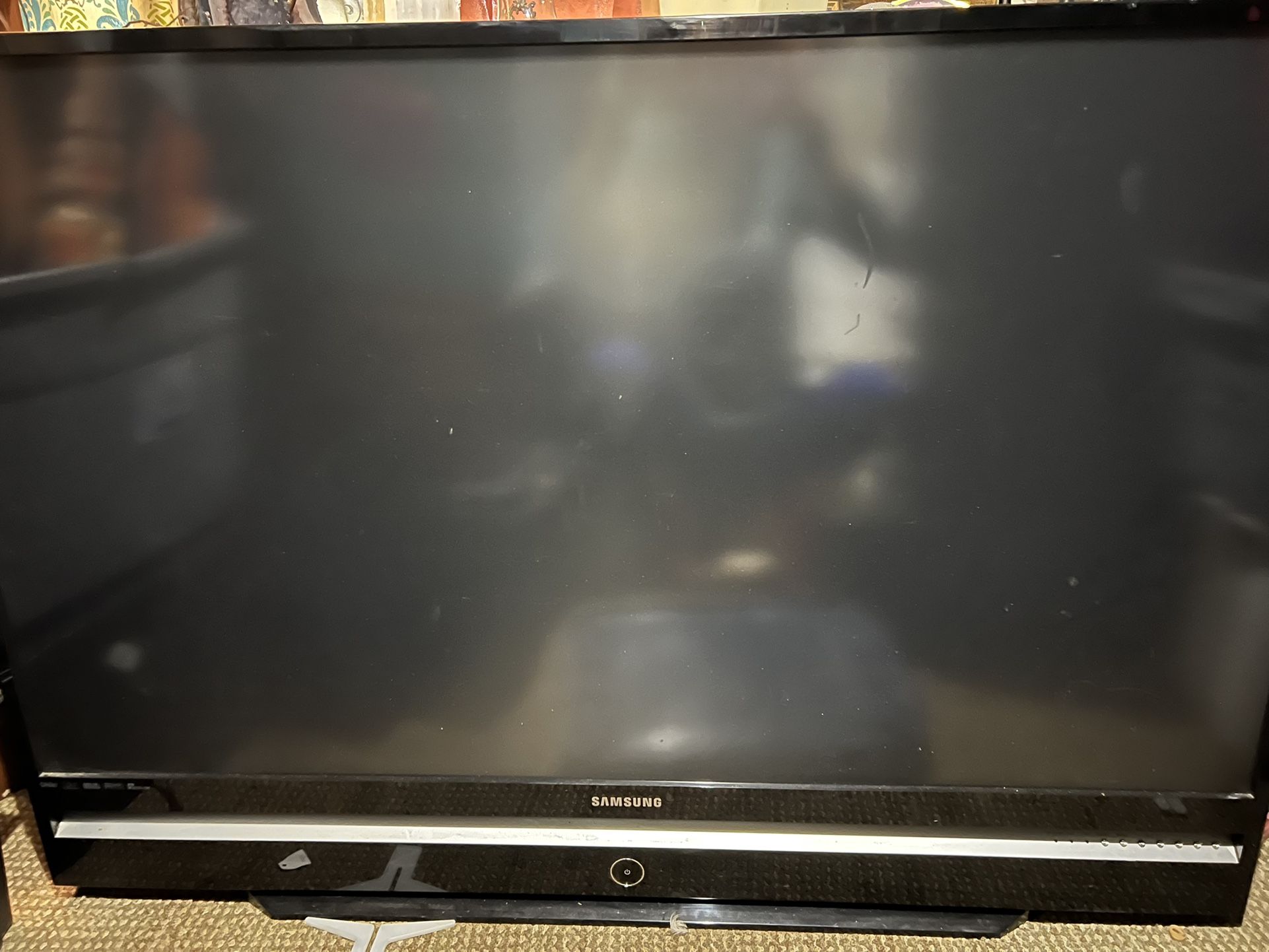 61’ Samsung Widescreen Projector Screen Tv