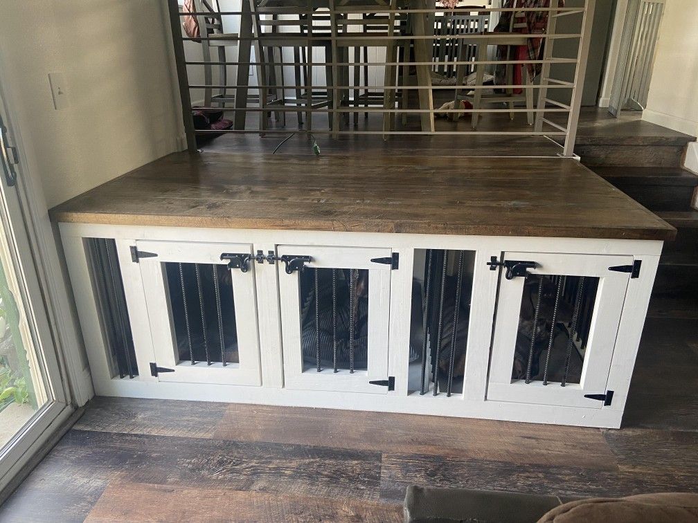 Custom Dog Kennels