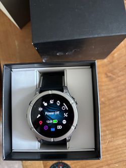 Smartwatch with Round Color Display