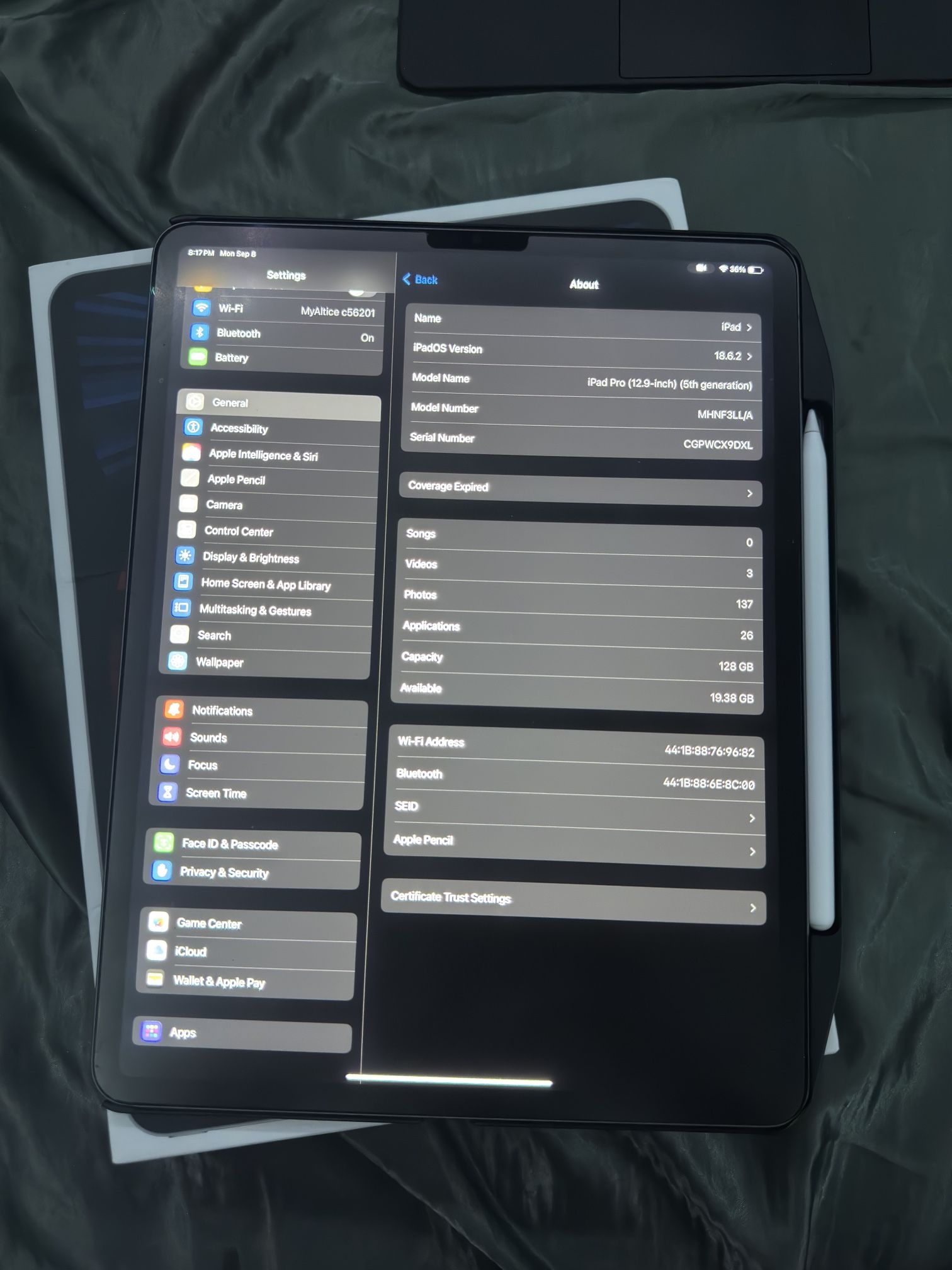 iPad Pro (M1) 12.9inch