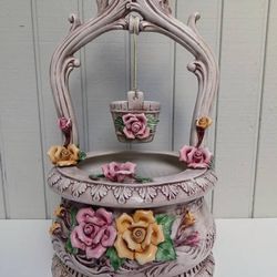 Nuova Capodimonte XL Porcelain Wishing Well, 21.25" Tall