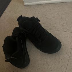 Black Cats Size 7