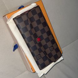 Louis Vuitton Sarah Wallet 