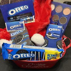Oreo Christmas Gift Basket 
