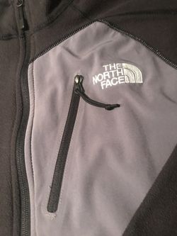 The Northface Men’s FlashDry Pullover Sz Medium