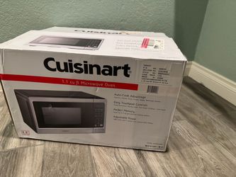 1.1 Cu. ft. Microwave Lightly Used