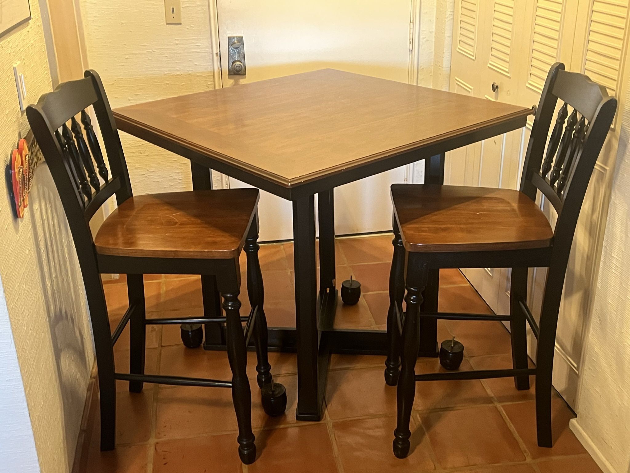 Counter Height 42x42 table 38 “-42” Hight