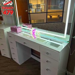 New Led Make Up Vanity
