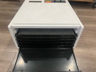 Dehydration machine