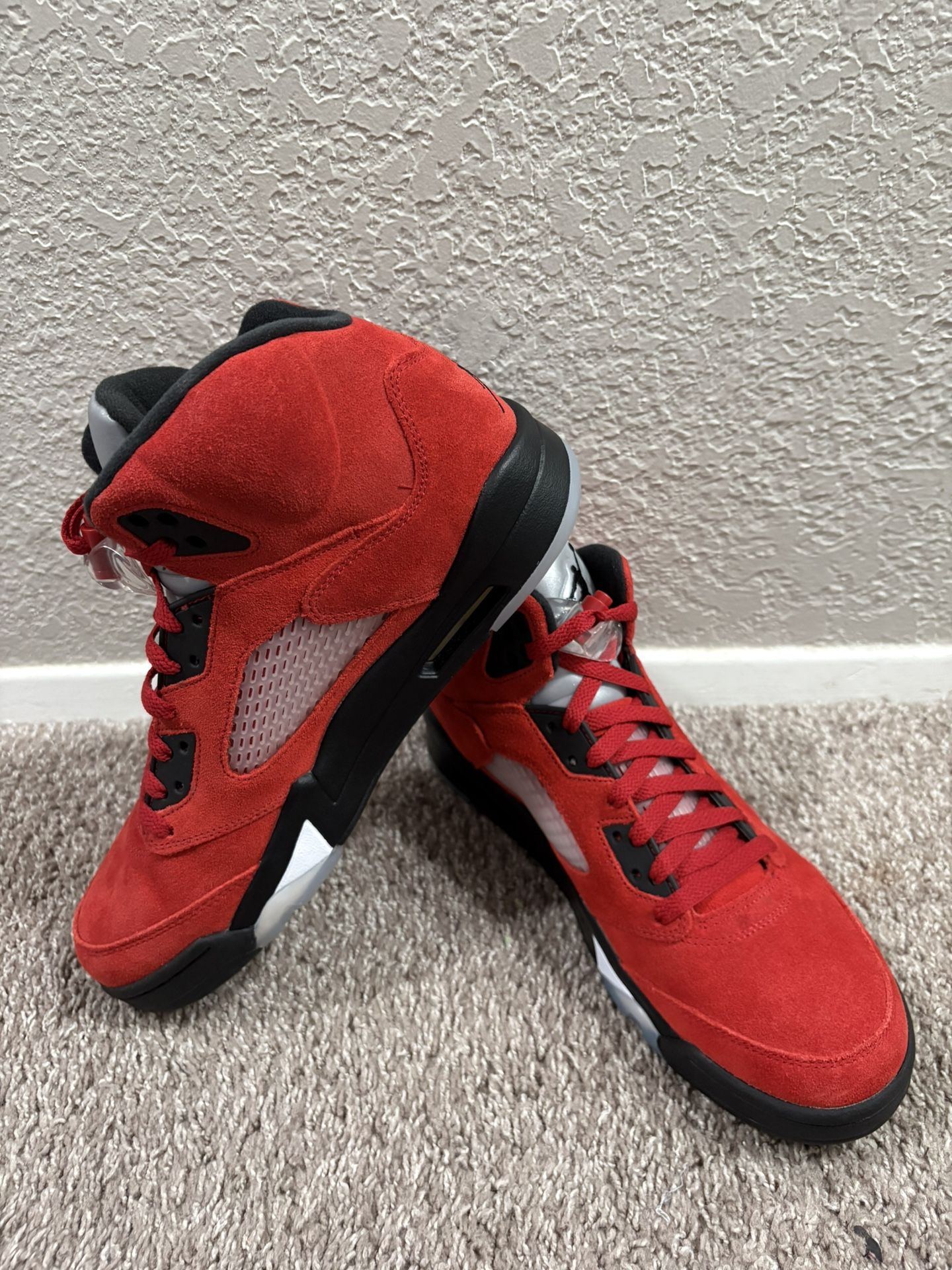 Jordan 5 Retro Raging Bull
