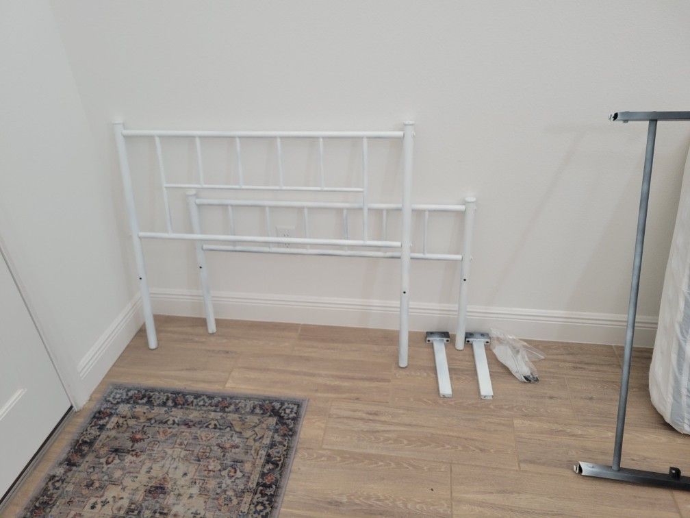 Brand new twin bed with mattress head and footboard never slept in wife changed her mind includes mattress cover.
Paid $450