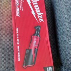 Milwaukee M12  3/8 Ratchet 