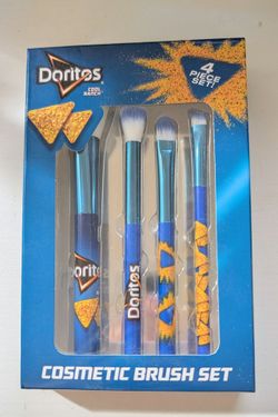 Doritos cosmetics 4 Piece Cosmetic Brush Set