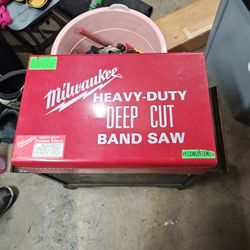 MILWAUKEE HEAVY DUTY DEEP CUT BANDSAW