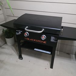 BBQ.  BLACKSTONE 1883 Original 28” Griddle.