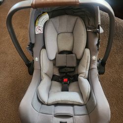 Car seat $25