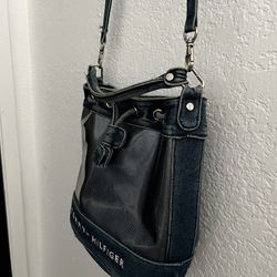 Vintage 80’s Black Jean Exterior Tommy Hilfiger Shoulder Bag