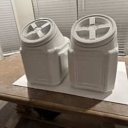 Pets Food Storage