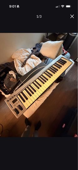 M-Audio Keystation 49 MK3 USB MIDI Keyboard Controller – Excellent Condition