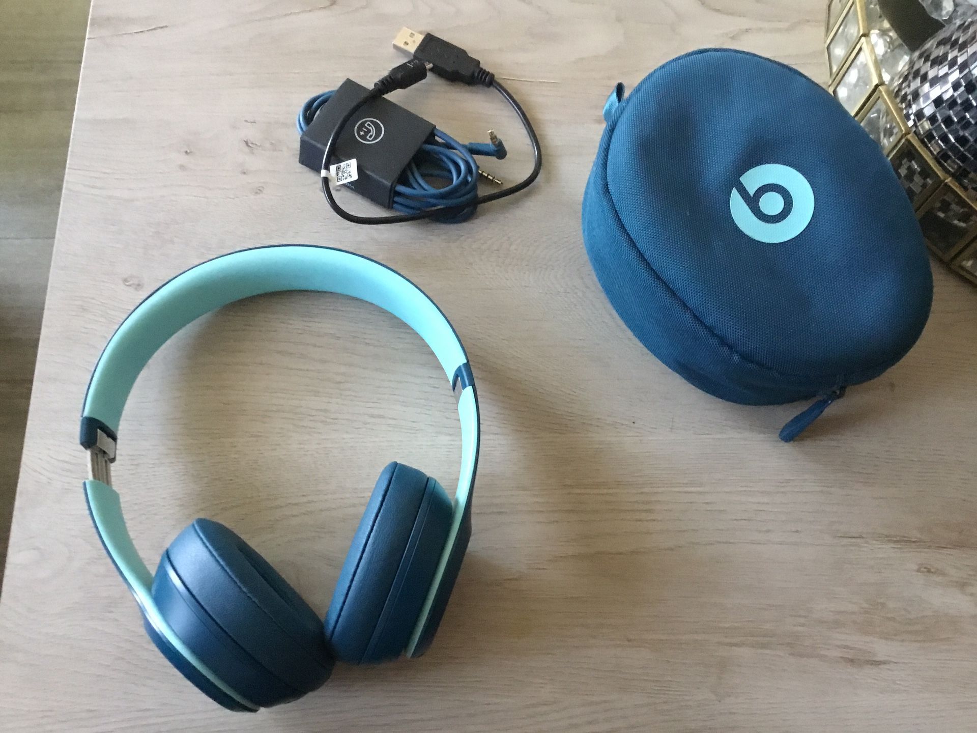Beats Solo 3 Wireless/Bluetooth 