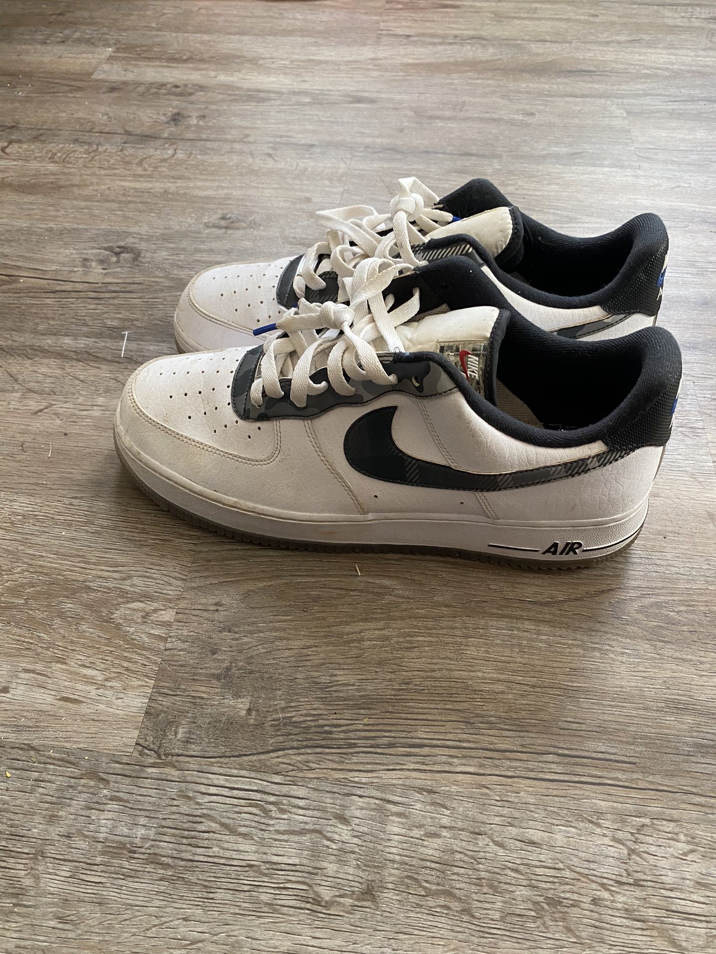 Air Forces 1