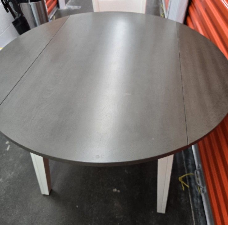 Table & 4 Chairs