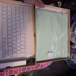 IPad Case And Keyboard